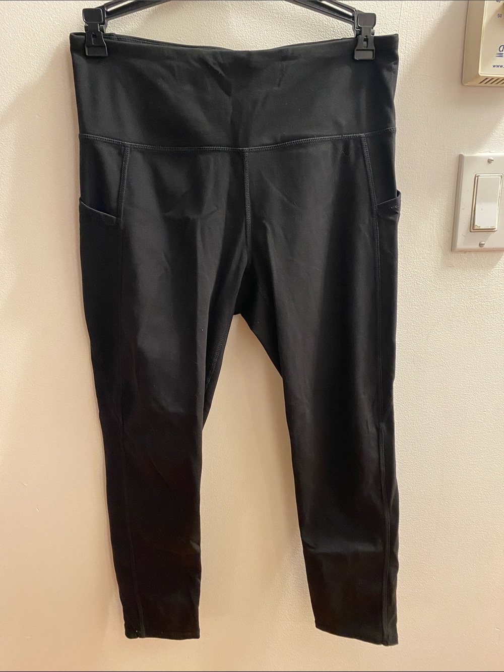 Head Black High-Waist Capri Leggings with Side Pockets